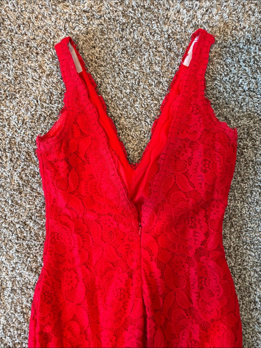 Red Lace V-Neck Mermaid Prom Dress - Picture 5 of 6